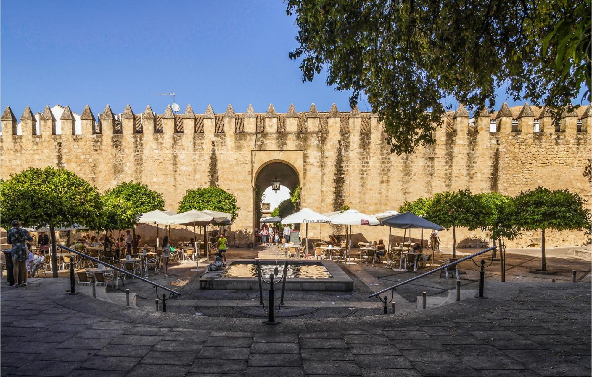 Lovely Apartment In Cordoba With Kitchen Экстерьер фото