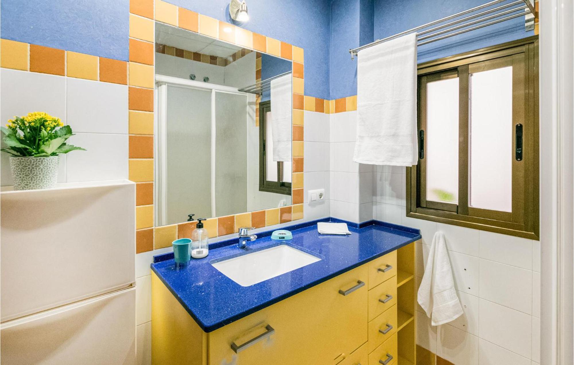 Lovely Apartment In Cordoba With Kitchen Экстерьер фото